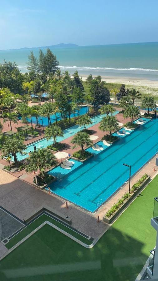 Timurbay Seaview Grey Apartment Kuantan