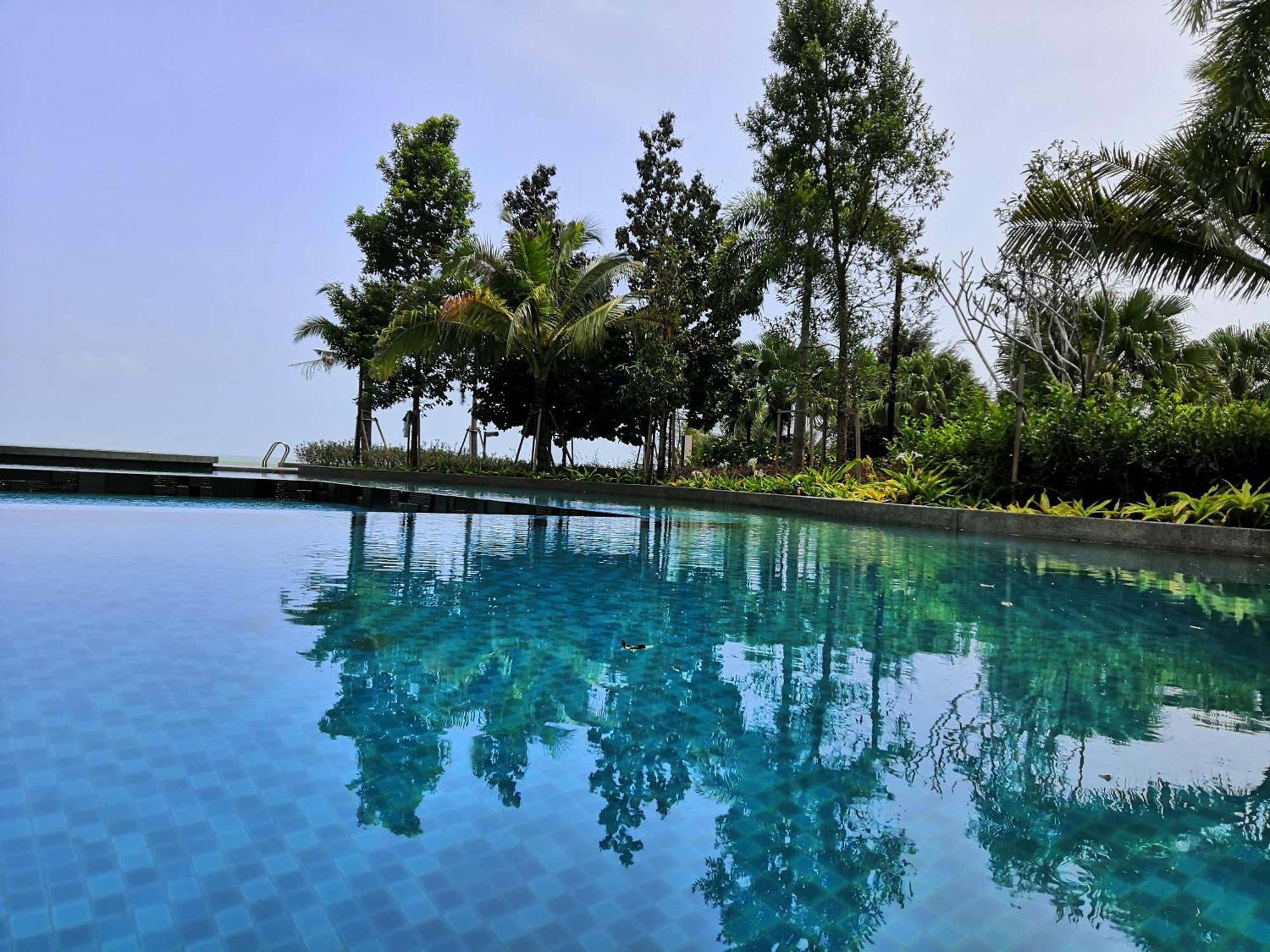Timurbay Seaview Grey Apartment Kuantan