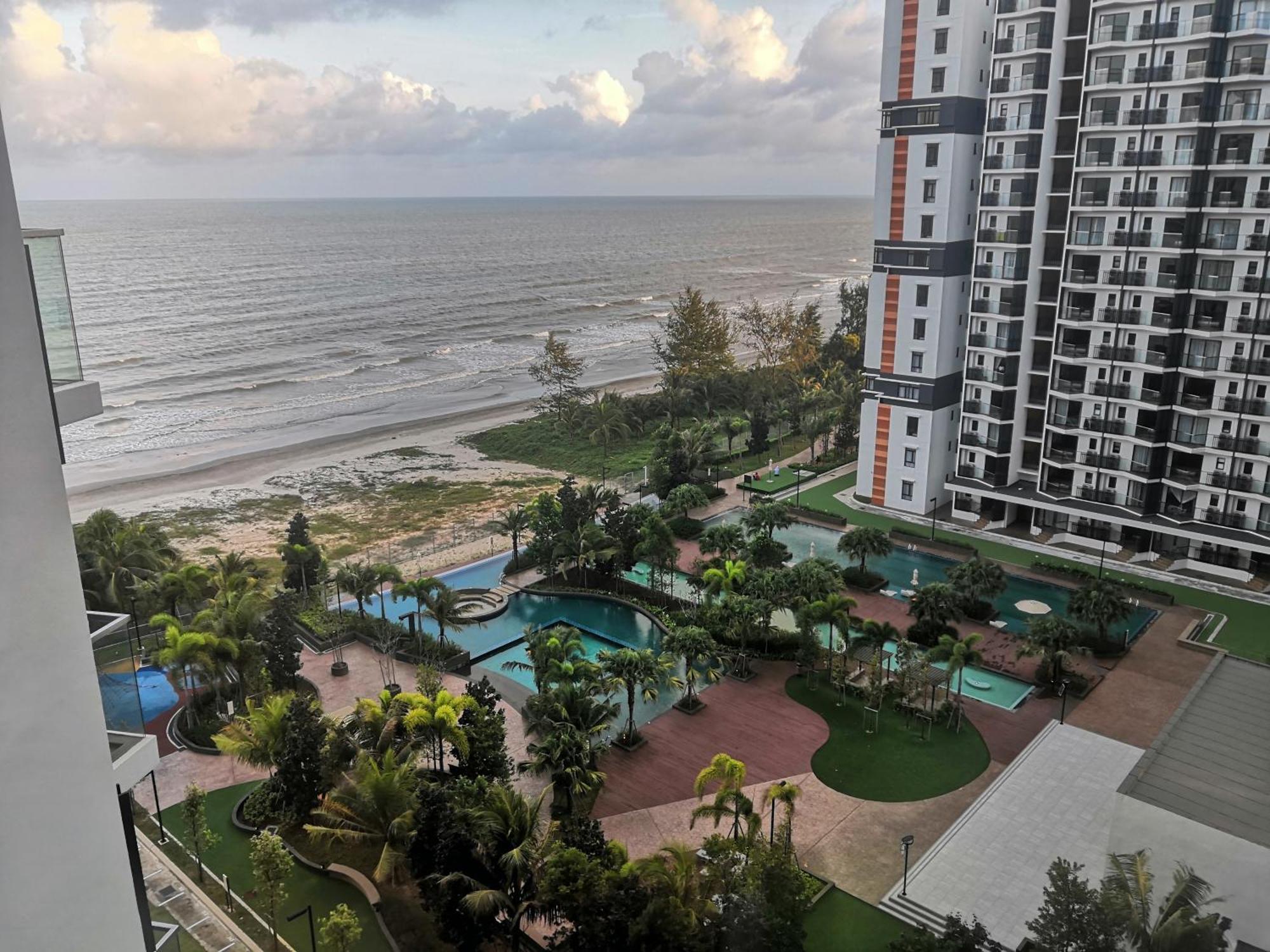 Timurbay Seaview Grey Apartment Kuantan